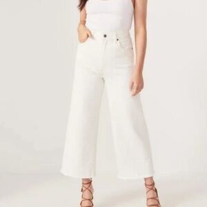NWT Abercrombie & Fitch High Rise Crop Wide Leg Curve Love Jeans White Size 31
